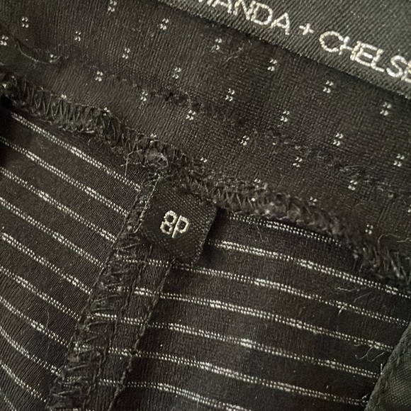 Amanda & Chelsea black cropped trousers size 8p - Picture 3 of 6
